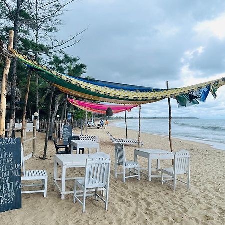 海滩微浪酒店 阿鲁甘湾 外观 照片