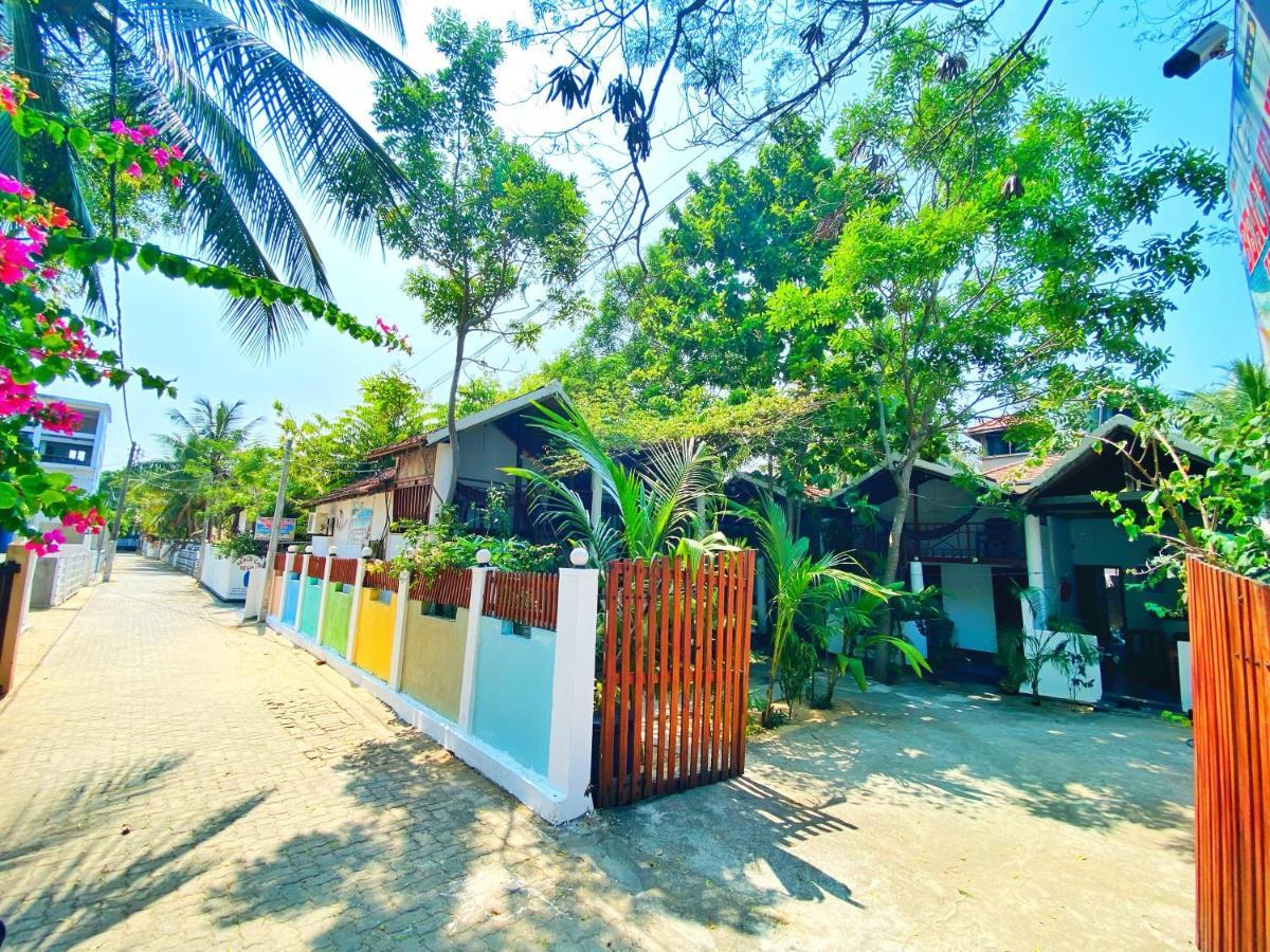 海滩微浪酒店 阿鲁甘湾 外观 照片